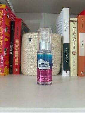 3/$30 brand new ariana grande cloud size 60